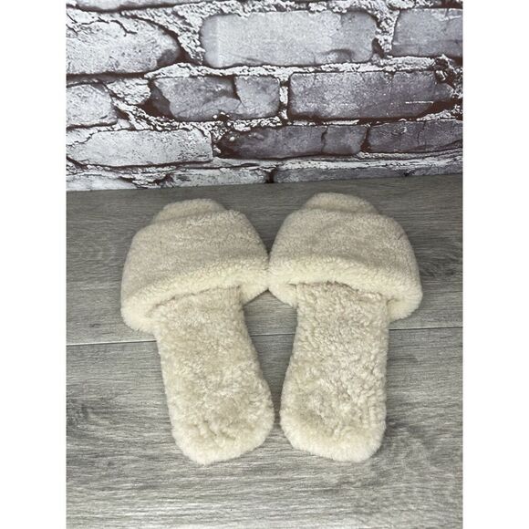 Raye Sherp Ivory Cream Faux Fur Slippers Casual Sandals Women’s Sz 7M US/38EU - Picture 5 of 16